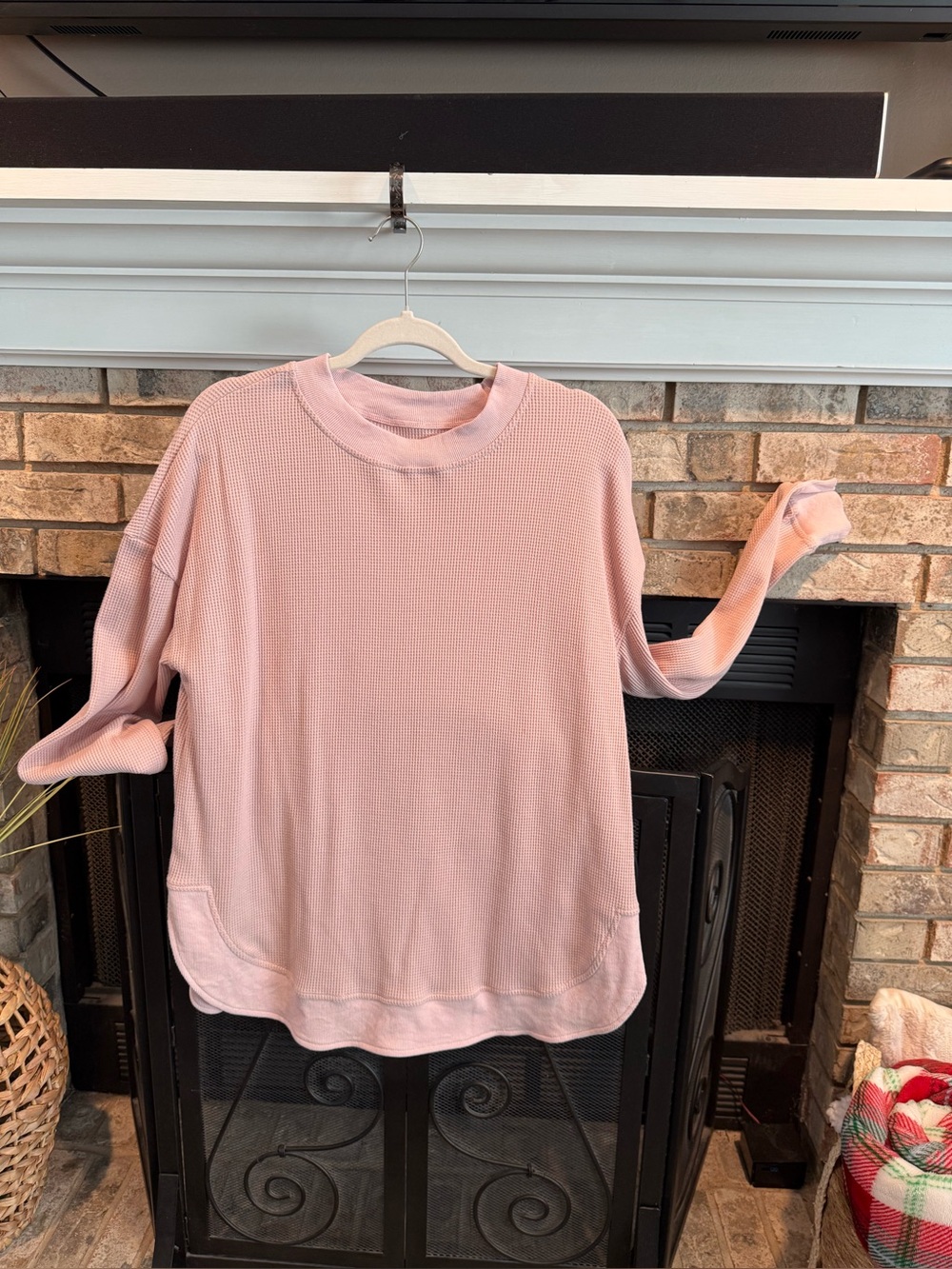 Long sleeve round hem waffle knit top, pink, XL, EUC